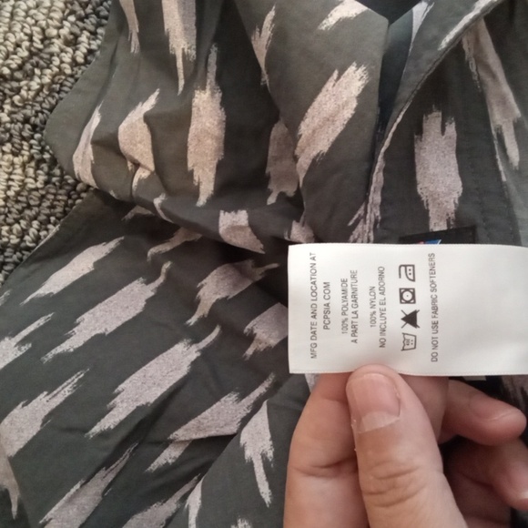 Patagonia  Mens Wavefarer  BoardShorts with Unique Pattern Swim Trucks Size 31 - Picture 5 of 8